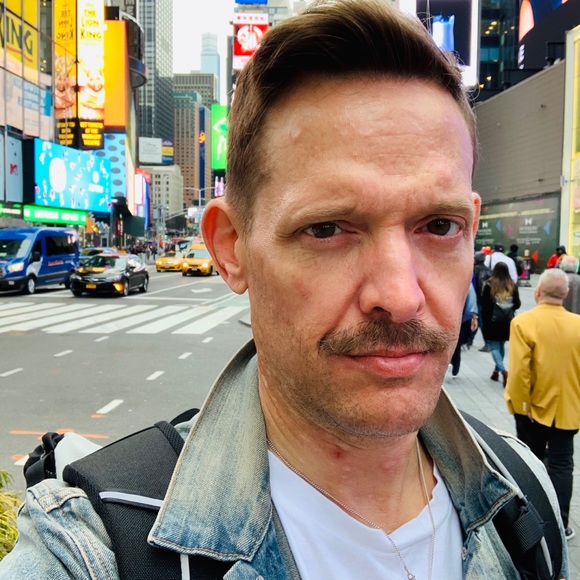 Meet your Posher, Chris - Picture 1 of 1